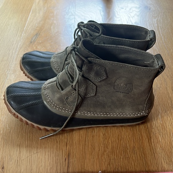 Sorrel Classic Out & About Duck Boot Size 7.5 Womens - Picture 4 of 6